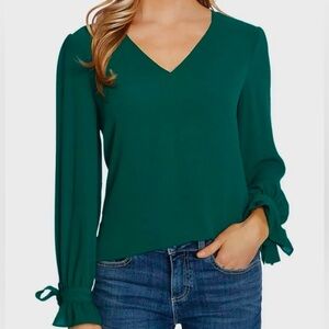 CeCe Women's Green V-Neck Long-Sleeve Tie-Cuff Blouse Top